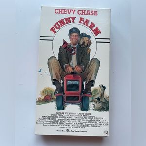 Funny Farm VHS ⭐️ Starring Chevy Chase